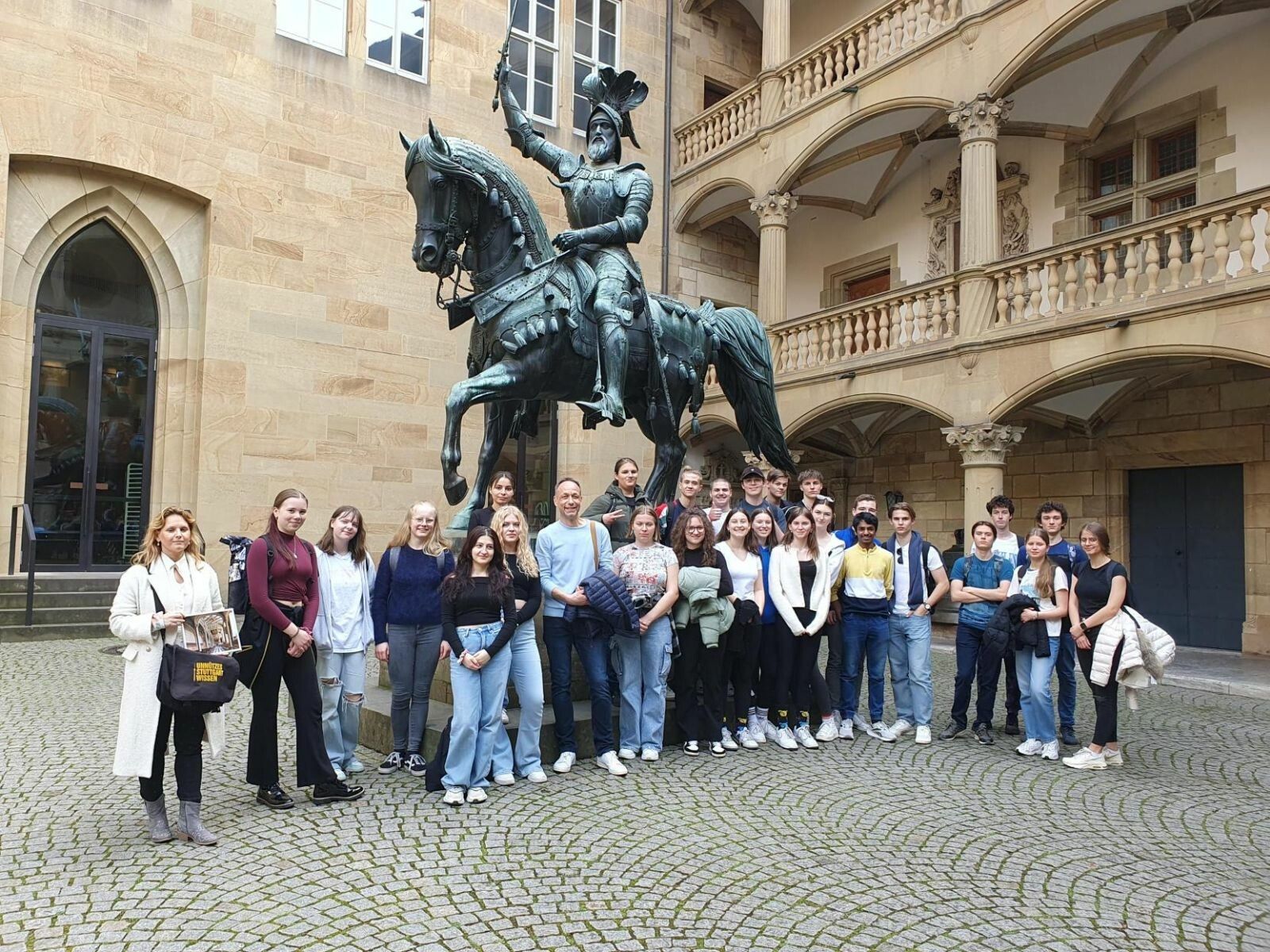 Herr Maximilian Golbs in der Aula des RSG